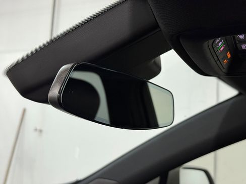 Used 2020 Cadillac XT4 Premium Luxury w/ Driver Assist Package image 32