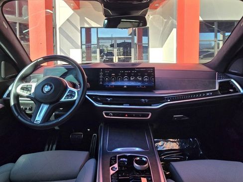 Used 2023 BMW X7 xDrive40i w/ M Sport Package image 21
