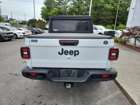 Used 2021 Jeep Gladiator Sport AWD/4WD image 4