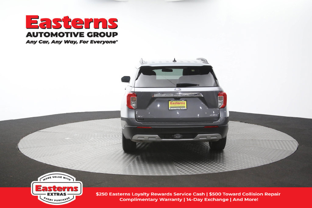 Used 2024 Ford Explorer XLT w/ Equipment Group 202A AWD/4WD image 41