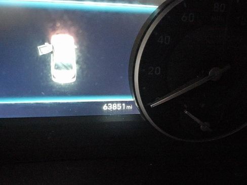 Used 2019 Genesis G90 3.3T Premium image 14