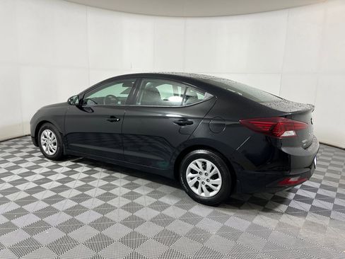Used 2020 Hyundai Elantra SE w/ Cargo Package (C1) image 2