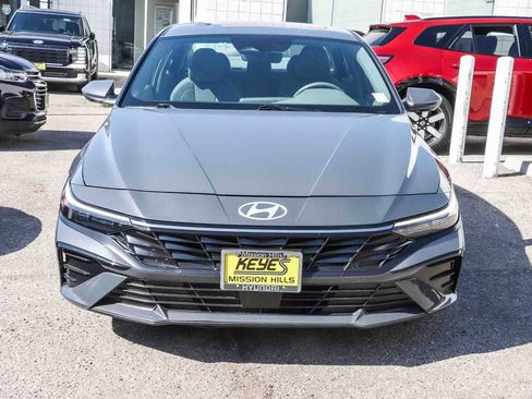 Certified 2025 Hyundai Elantra SEL image 6