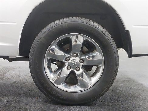 Used 2018 RAM 1500 Big Horn image 32