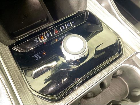 Used 2024 Jeep Wagoneer Series II w/ Flexible Seating Group AWD/4WD image 15