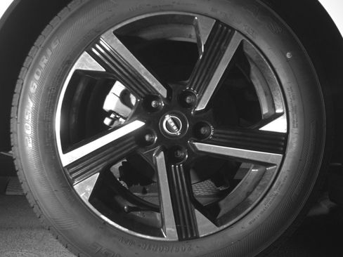 Used 2025 Nissan Sentra SV FWD image 18