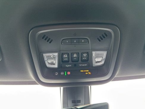 Used 2023 Chevrolet Traverse Premier w/ Redline Edition image 36