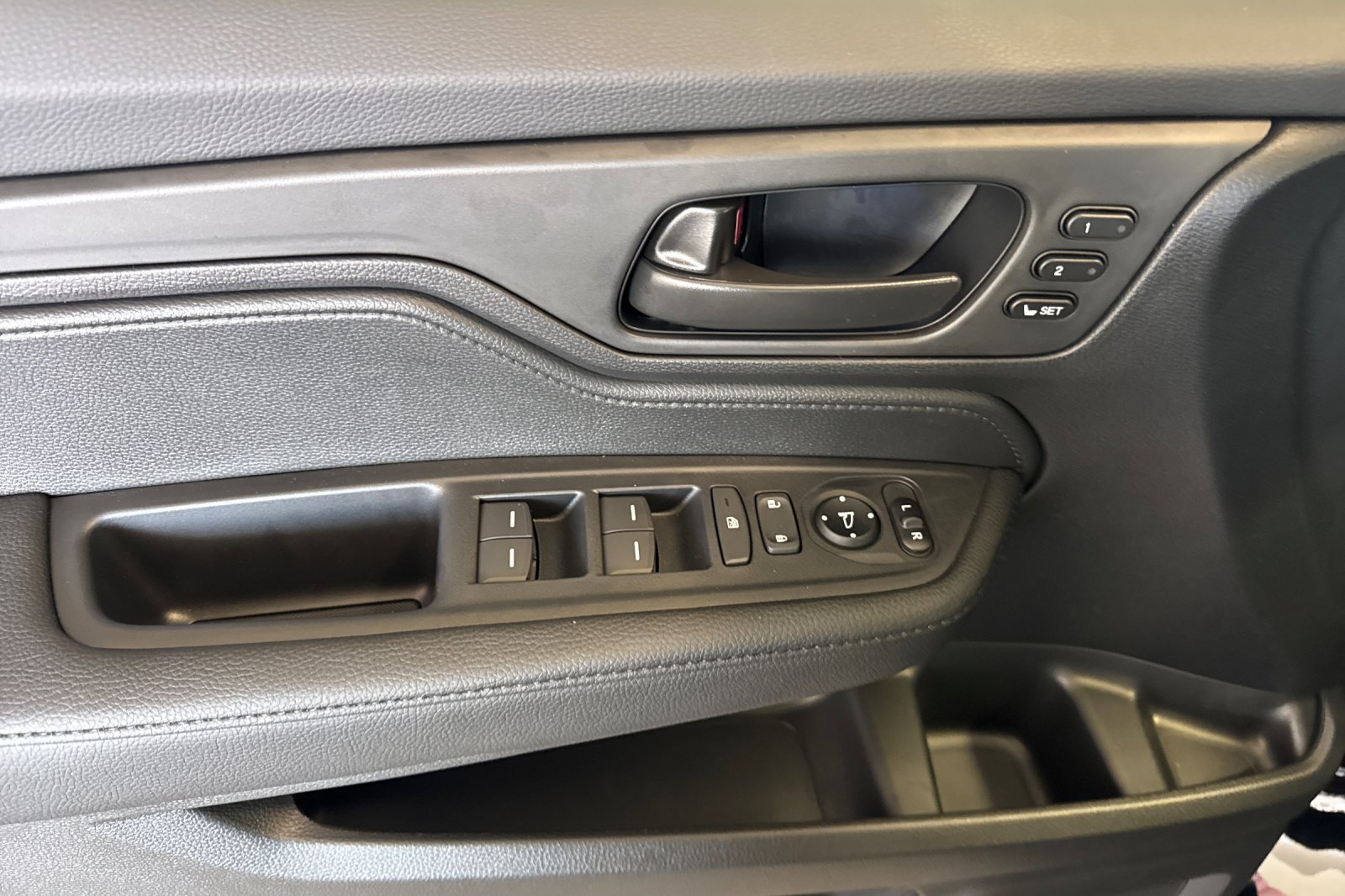 New 2026 Honda Odyssey EX-L image 8