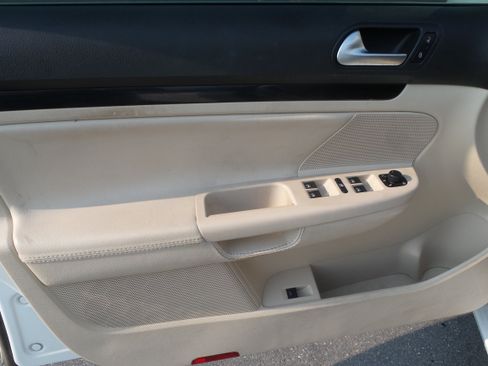 Used 2014 Volkswagen Jetta TDI FWD image 44