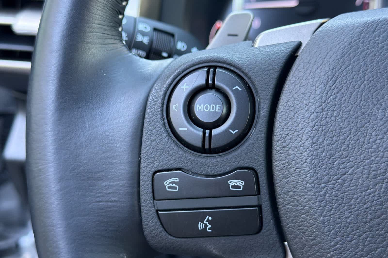 Used 2015 Lexus IS 350 RWD image 26