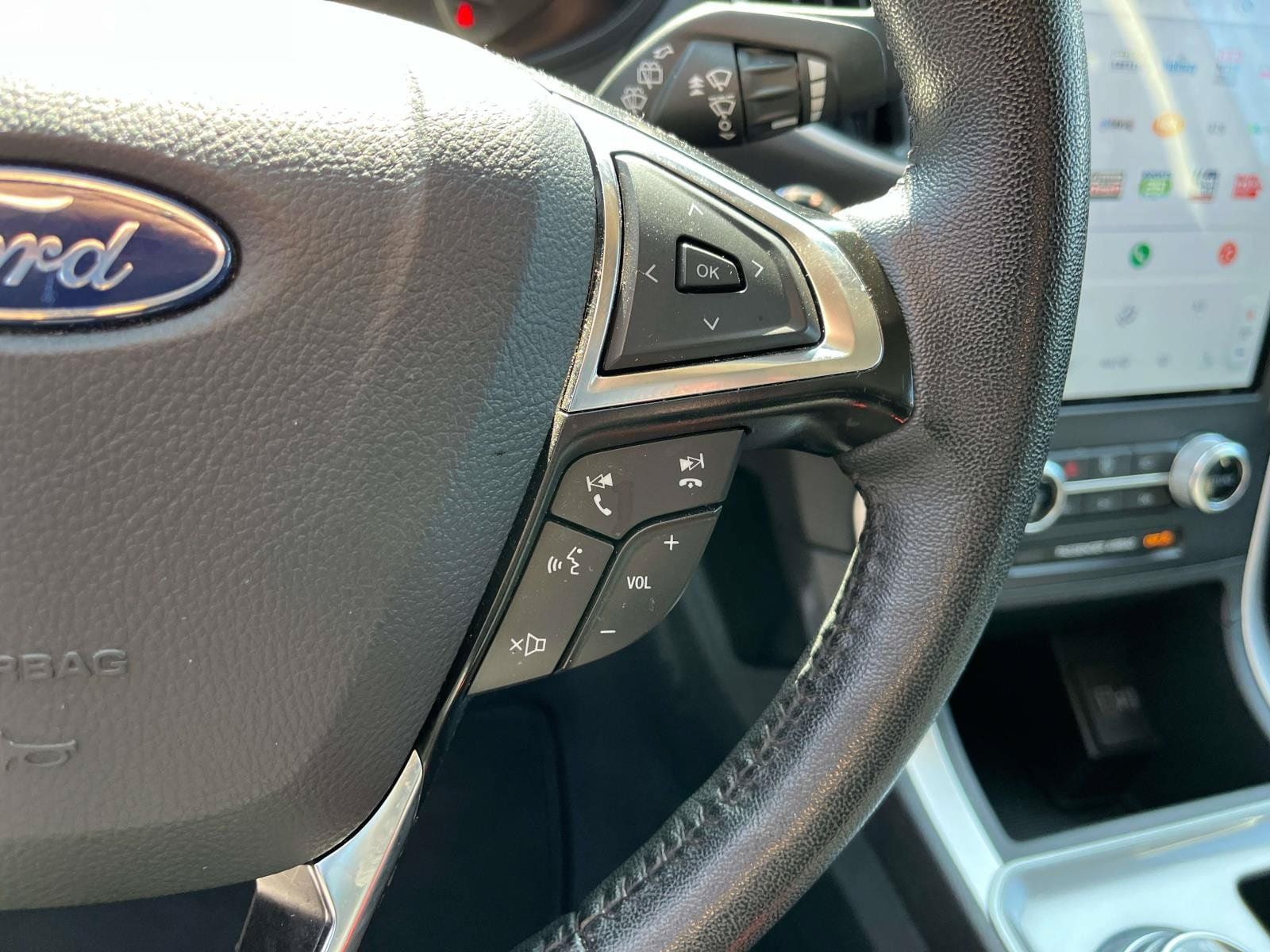Used 2024 Ford Edge SEL AWD/4WD image 32