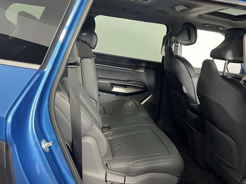 Used 2024 Kia EV9 Wind image 29