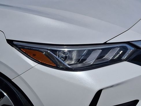 Used 2021 Nissan Sentra SV image 9