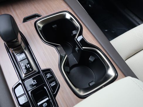 Used 2025 Lexus RX 450h AWD w/ Convenience Package image 32