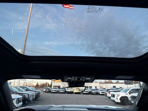 New 2026 GMC Yukon XL Elevation w/ Elevation Premium Package image 17