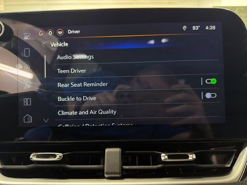 Used 2025 Chevrolet Equinox LT w/ Convenience Package II FWD image 28