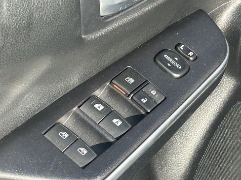 Used 2015 Toyota Camry image 26