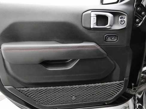 Used 2020 Jeep Wrangler Unlimited Rubicon w/ Uconnect 4C Nav & Sound Group image 13