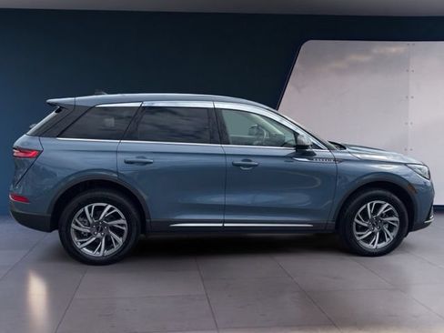 Used 2025 Lincoln Corsair AWD image 6