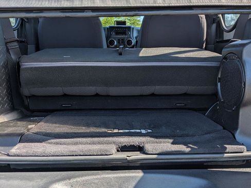 Used 2013 Jeep Wrangler Sport AWD/4WD image 14