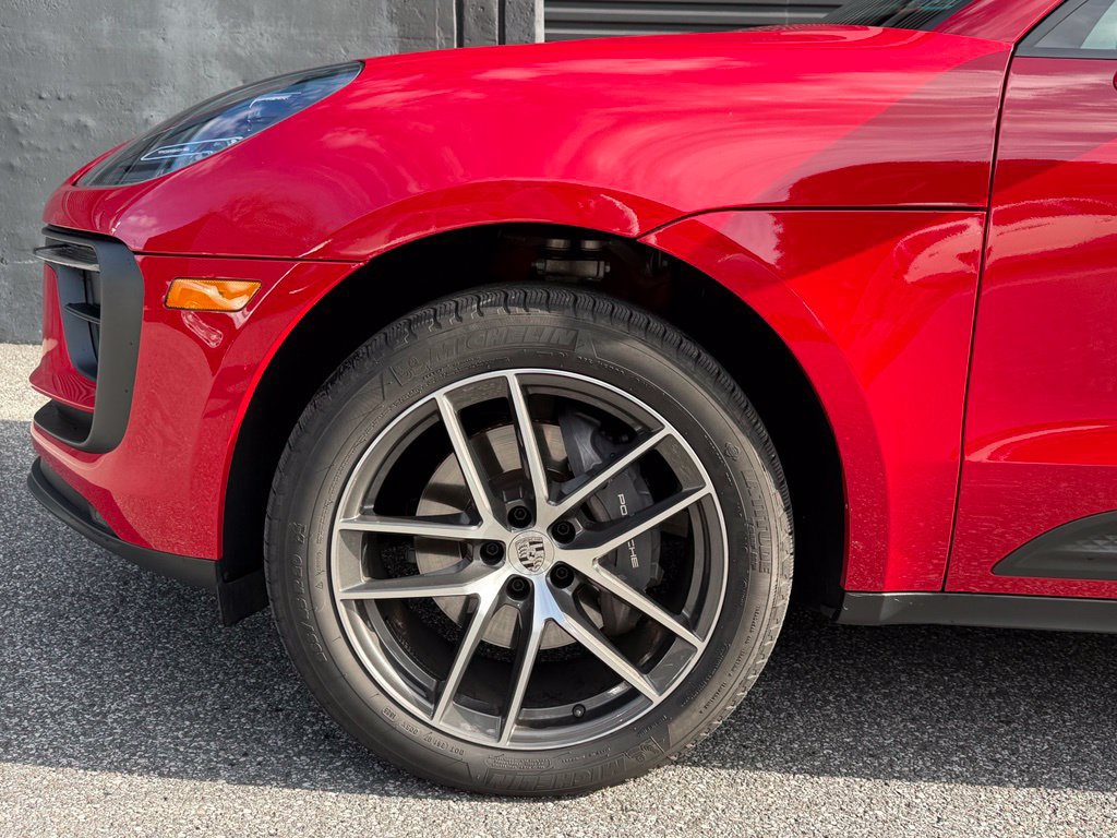 Certified 2026 Porsche Macan AWD/4WD image 14