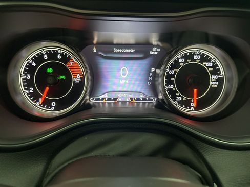 Used 2020 Jeep Cherokee Limited image 25