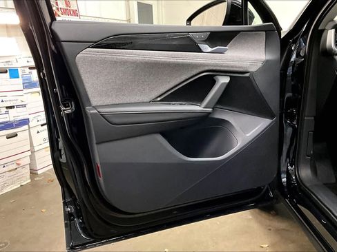 New 2026 Volkswagen Tiguan S image 23