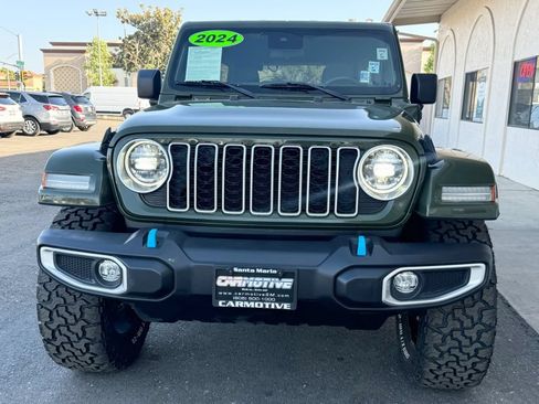 Used 2024 Jeep Wrangler Unlimited Sahara AWD/4WD image 8