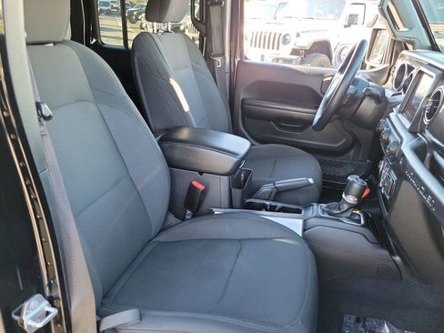 Used 2021 Jeep Wrangler Unlimited Sport image 20