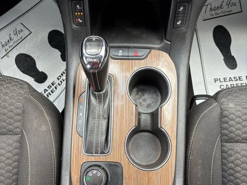 Used 2018 GMC Acadia SLE image 39