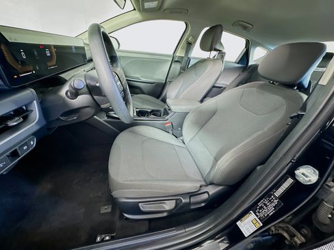 Used 2025 Kia K4 FWD image 13
