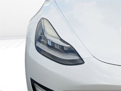 Used 2018 Tesla Model 3 Long Range image 15