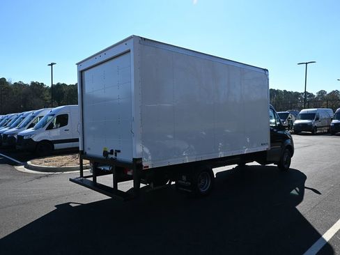Used 2023 Mercedes-Benz Sprinter 4500 image 21