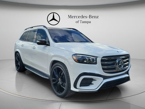 New 2026 Mercedes-Benz GLS 580 4MATIC image 4