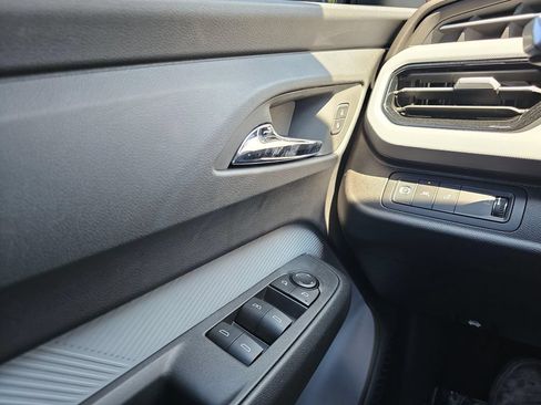New 2027 Chevrolet Bolt LT w/ Comfort Package FWD image 33