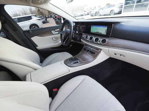 Used 2022 Mercedes-Benz E 350 4MATIC Sedan image 43