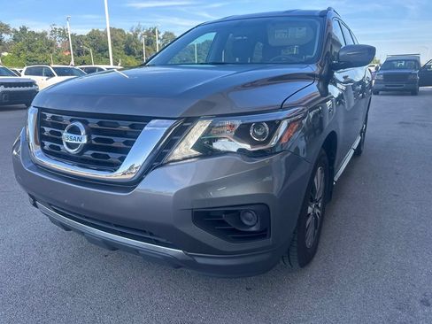 Used 2017 Nissan Pathfinder S AWD/4WD image 1