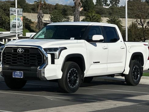 Used 2024 Toyota Tundra SR5 image 7