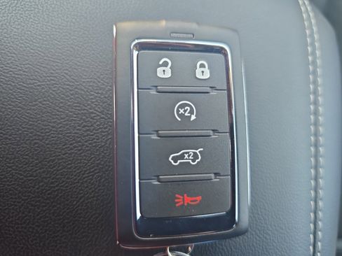 New 2026 Jeep Grand Cherokee L 2WD image 32