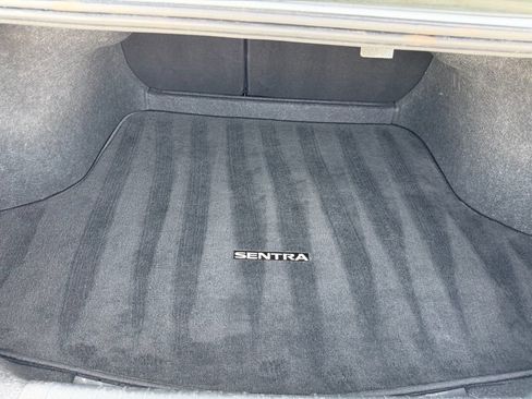 Used 2024 Nissan Sentra SV FWD image 17