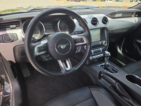 Used 2017 Ford Mustang GT Premium w/ Equipment Group 401A RWD image 11