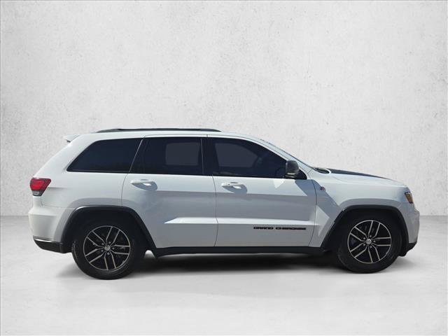 Used 2018 Jeep Grand Cherokee Trailhawk AWD/4WD image 4