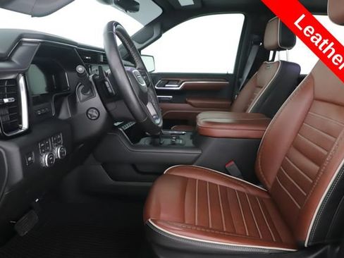 Used 2026 GMC Sierra 1500 Denali Ultimate w/ LPO, Black Badging Package AWD/4WD image 17
