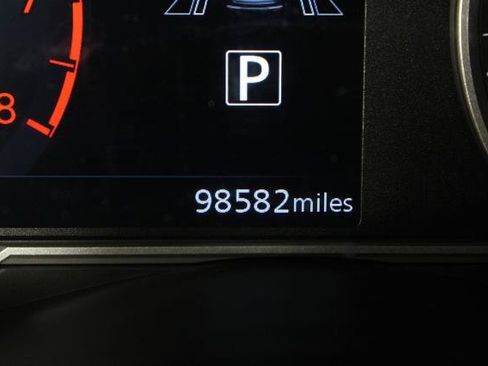 Certified 2020 Nissan Kicks SV FWD image 25
