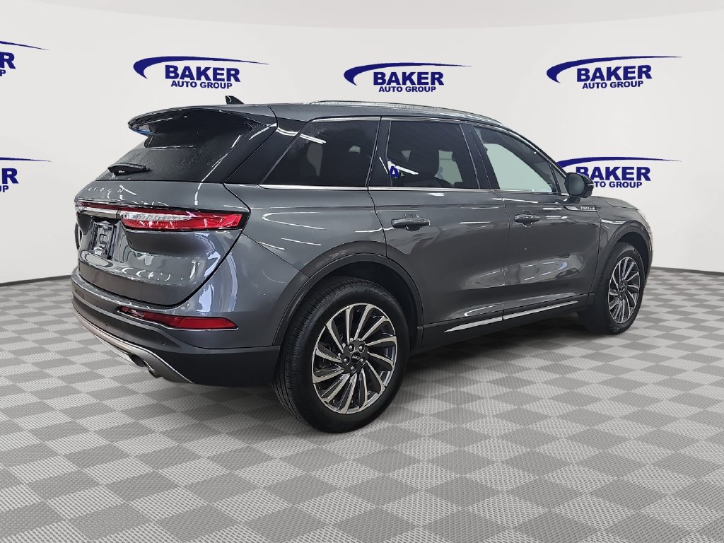 Used 2023 Lincoln Corsair Reserve AWD/4WD image 5