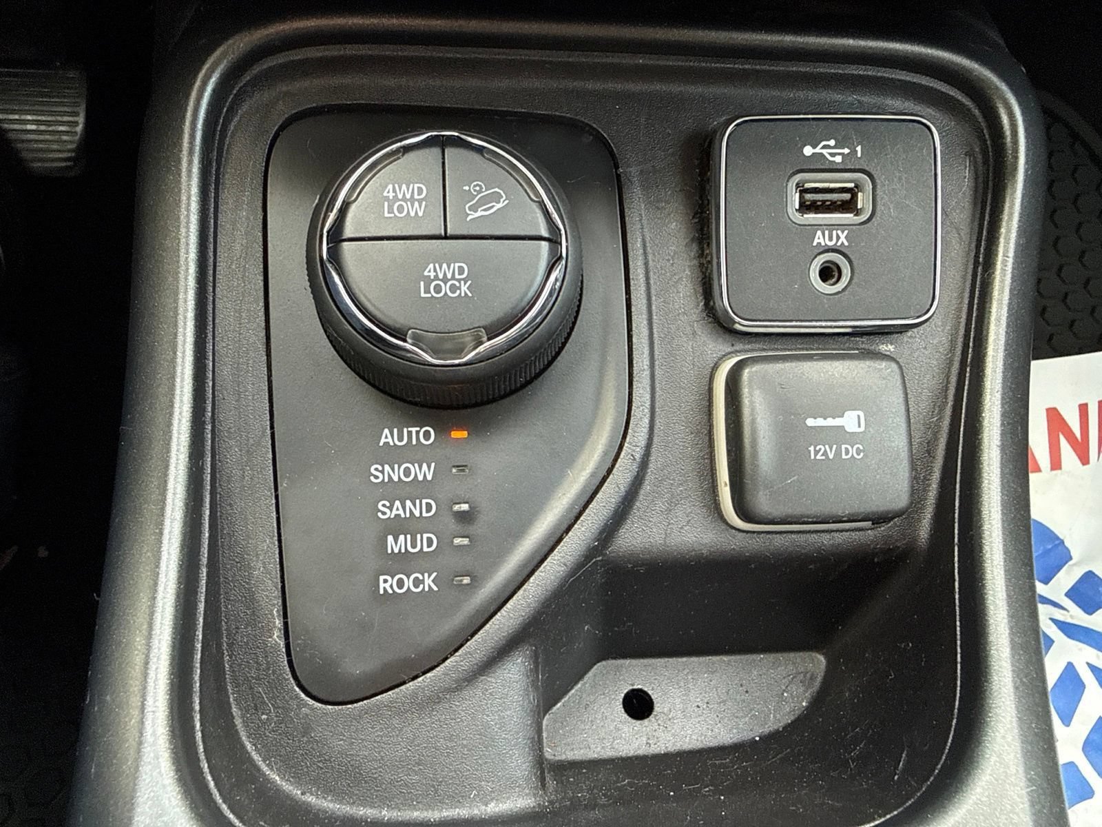Used 2018 Jeep Compass Trailhawk AWD/4WD image 33