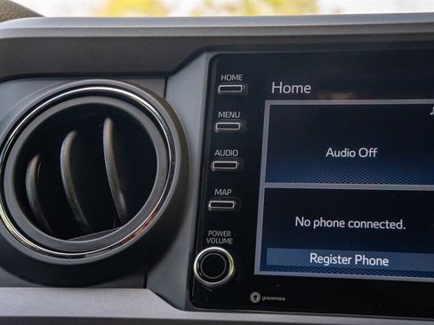 Used 2022 Toyota Tacoma TRD Sport image 14