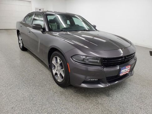 Used 2017 Dodge Charger SXT w/ AWD Premium Group image 3