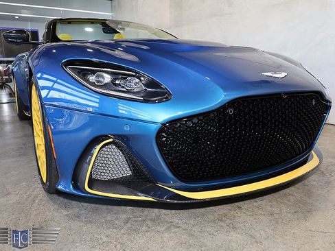 Used 2023 Aston Martin DBS Superleggera Volante image 11