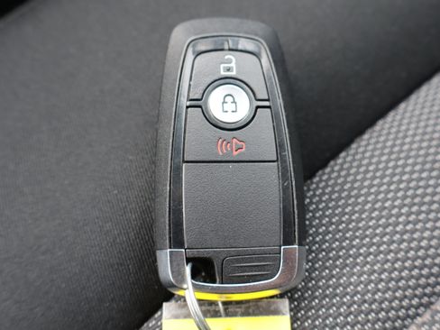 Used 2023 Ford Edge SE image 24